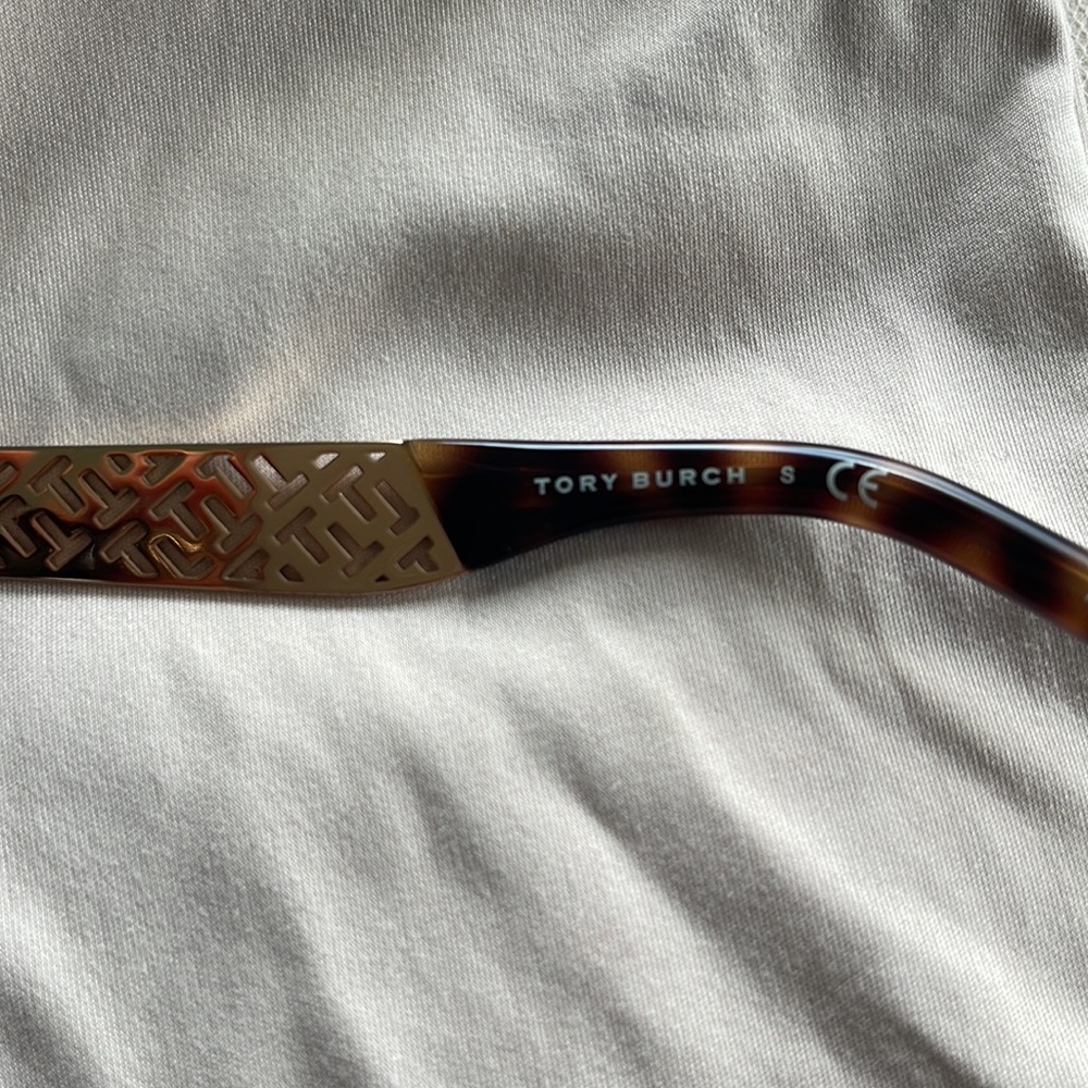 Tory Burch Tortoise Shell Sunglasses - Picture 6 of 11